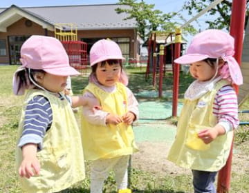 園内のこども達の写真