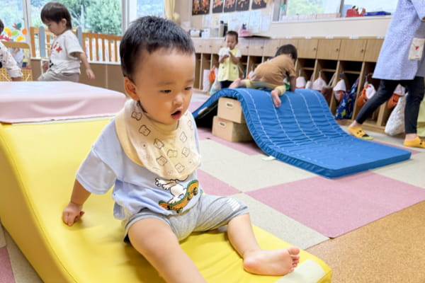 園内のこども達の写真
